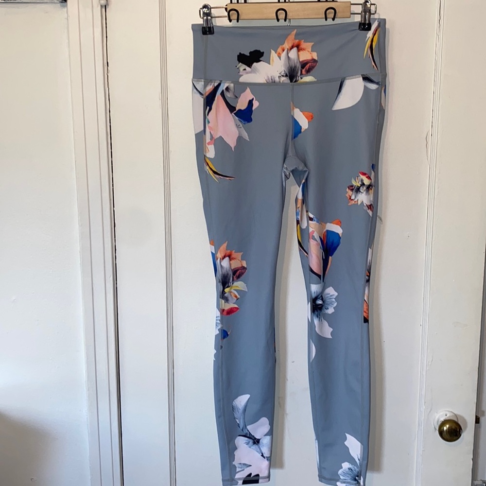 Athleta Chatarunga paradise floral athletic leggings